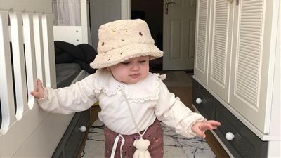 -عارفة يا سمحة أنا لما اكبر هتجوزك