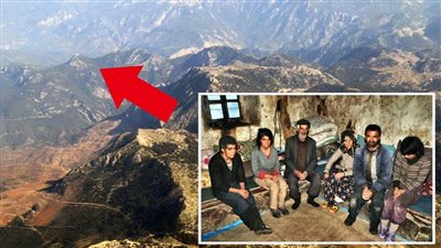 تم العثور بالصدفة على عائلة تعيش في الجبال منذ 80 عامًا , لا تعرف ماهو المال ولا تلفاز ولا طائرة